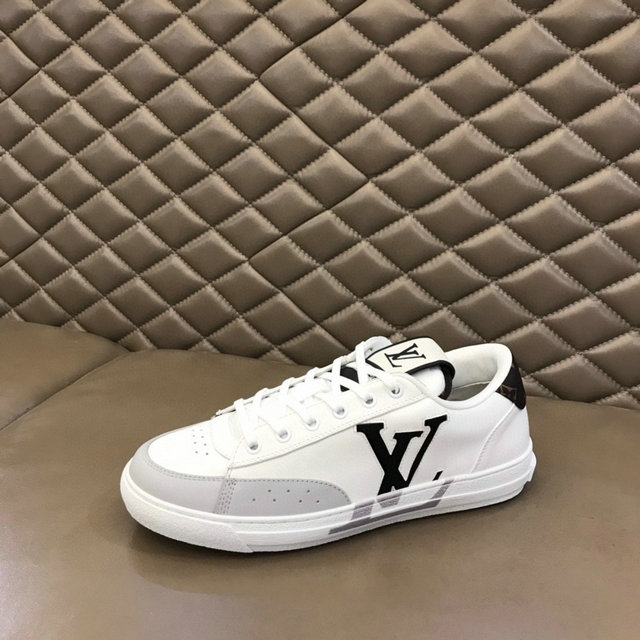 men LV shoes-305